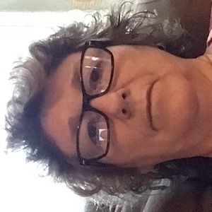 Meet your Posher, Cynthia